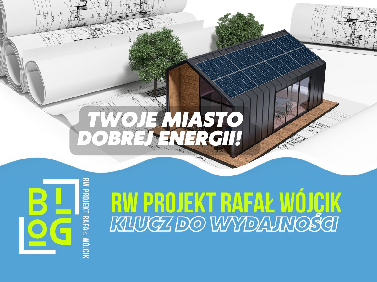 Makieta domu z panelami słonecznymi na planach architektonicznych i napis: świadectwo energetyczne Lublin.